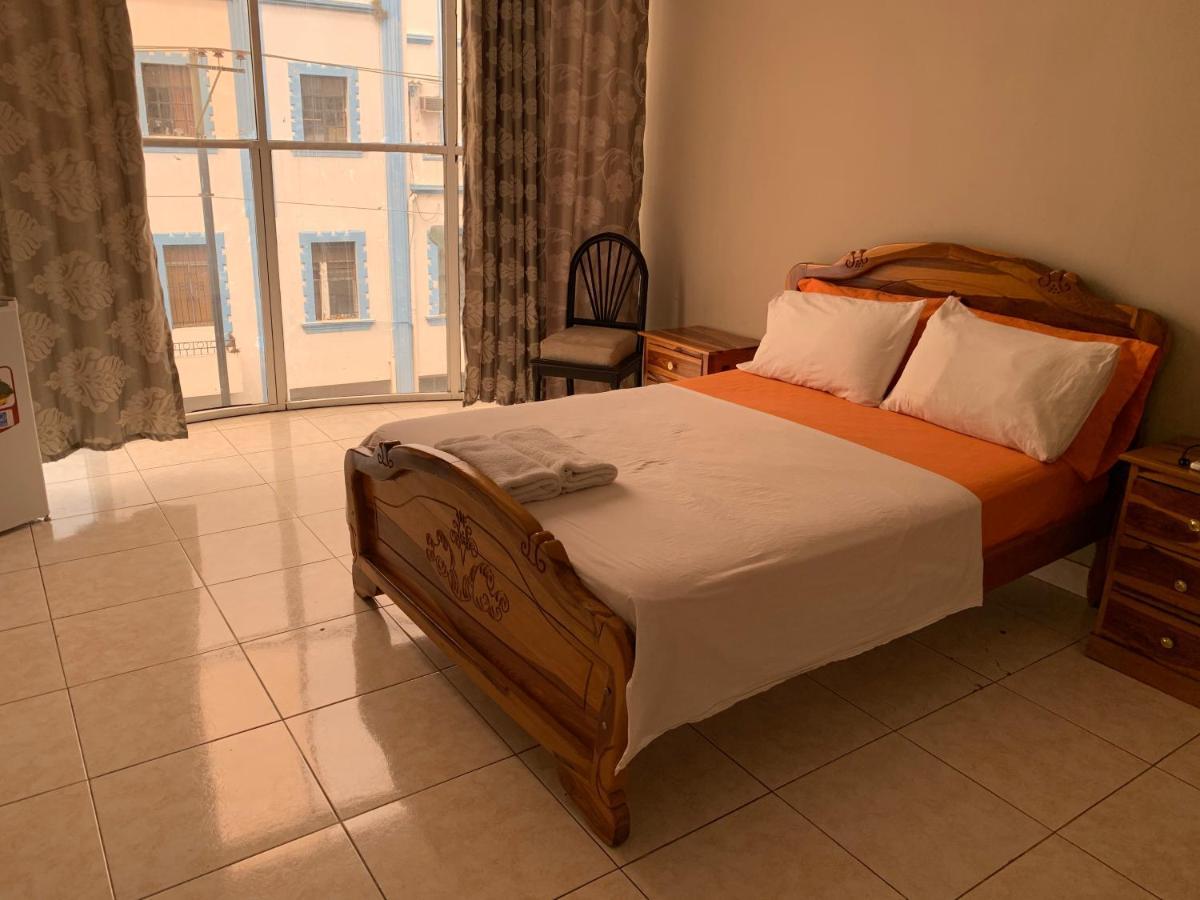 Residencial Turistico Rio Guayas Bed & Breakfast Guayaquil Bagian luar foto