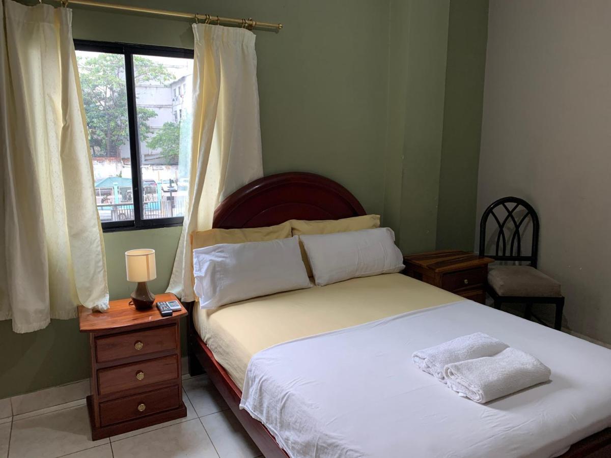 Residencial Turistico Rio Guayas Bed & Breakfast Guayaquil Bagian luar foto