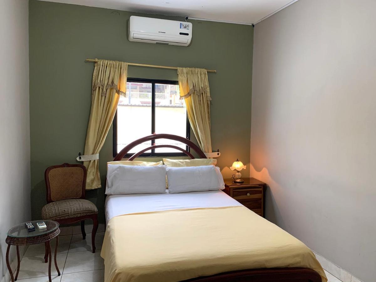 Residencial Turistico Rio Guayas Bed & Breakfast Guayaquil Bagian luar foto